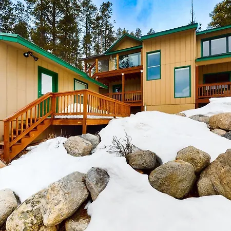 Villa Wapiti Point